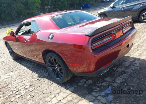 2018 Dodge Challenger Sxt z USA, uszkodzony, nr VIN 2C3CDZAGXJH183975